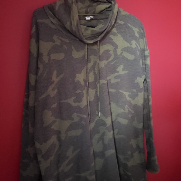 Sweatshirt - Picture 4 of 7